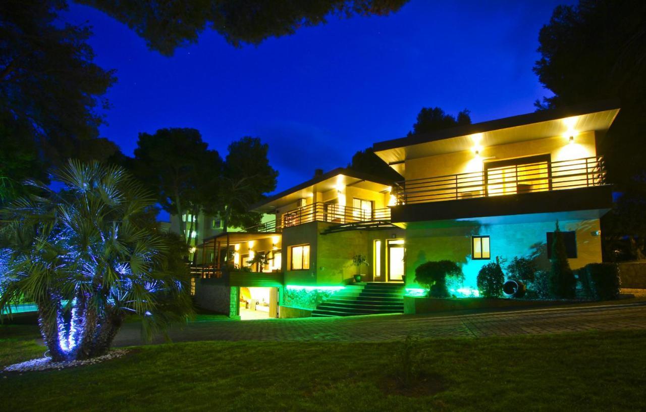Villa Planet Salou Bagian luar foto